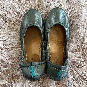 Tieks flats